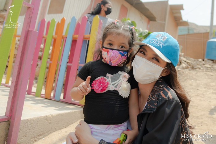 Hoa hậu Thùy Tiên sang Peru làm từ thiện: Nghĩa cử quá đẹp của nàng hậu Việt tầm cỡ quốc tế Ảnh 7