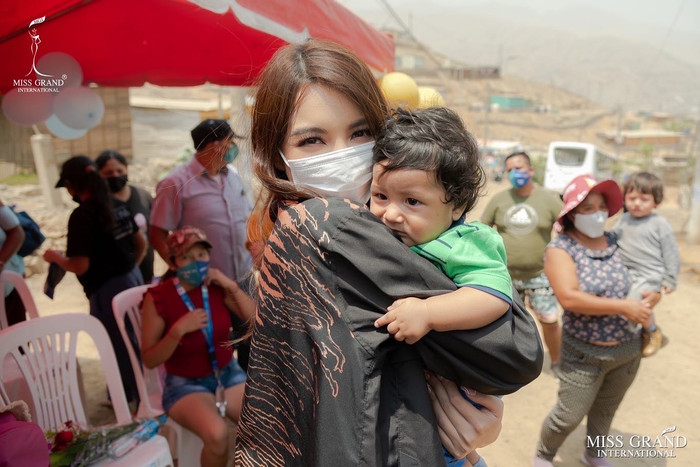 Hoa hậu Thùy Tiên sang Peru làm từ thiện: Nghĩa cử quá đẹp của nàng hậu Việt tầm cỡ quốc tế Ảnh 6