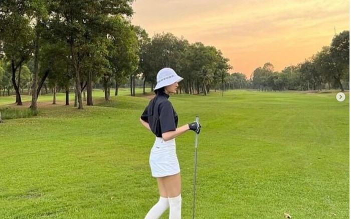 Hiền Hồ 'ở ẩn' nhưng vẫn xuất hiện nhiều Hiền Hồ khác trên mạng xã hội Ảnh 2