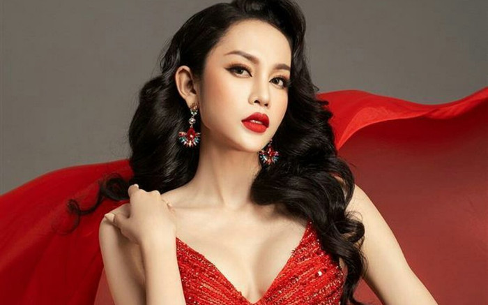 Muôn kiểu sao Việt 'làm lỗi rồi xin': Người gây sốc để bán hàng, kẻ 'giả trân' như một trò đùa Ảnh 2
