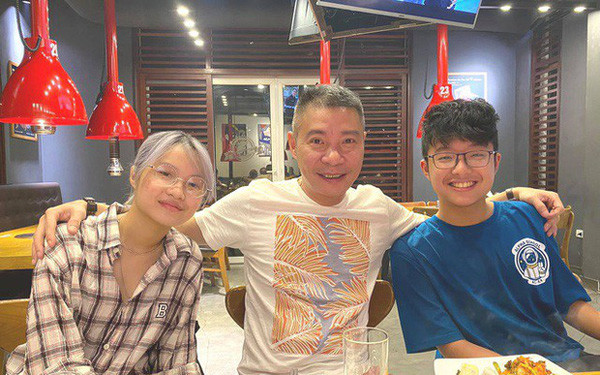  Ngoài con trai chung với MC Thảo Vân, NSND Công Lý còn có một con gái chung với người vợ đầu, tên Thục Anh.