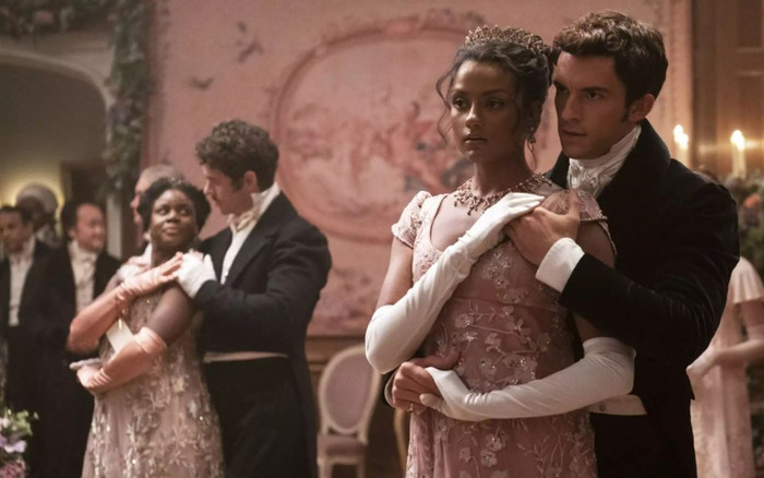 Bridgerton phần 2 tập 4: Anthony cầu hôn Edwina, Kate Sharma bị cho ra 'chuồng gà' Ảnh 2