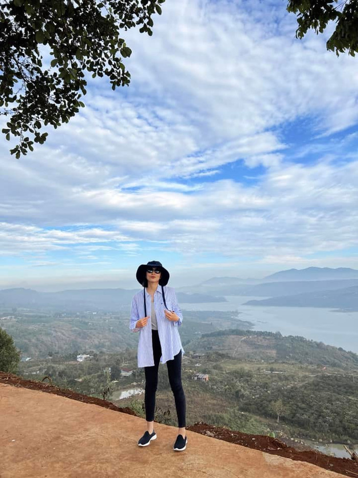 Hội mẹ bỉm sở hữu vóc dáng mảnh mai: Đông Nhi xuất sắc nhưng Tăng Thanh Hà mới bất ngờ Ảnh 4