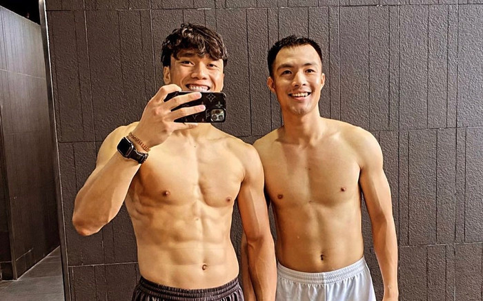 Thủ môn Bùi Tiến Dũng khổ luyện và khoe body 6 múi 'sầu riêng', nhìn thôi đã rạo rực Ảnh 2