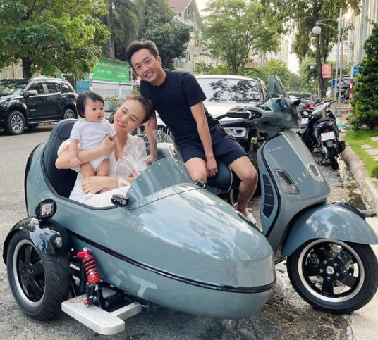 Sinh ra trong gia đình giàu có, tiểu công chúa có cuộc sống đáng ngưỡng mộ 