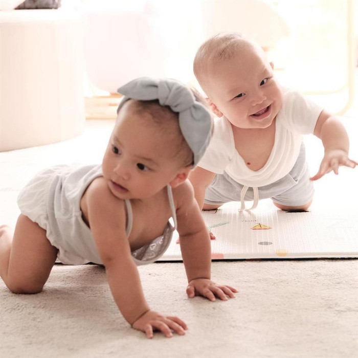 Ngay từ lúc Hồ Ngọc Hà mang thai, hai nhóc tỳ Lisa – Leon đã trở thành tâm điểm chú ý. 