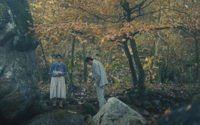 Han Su thuyết phục Sun Ja hãy an phận, cô sẽ có tất cả.