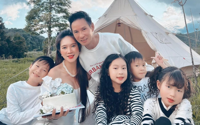 Minh Hà khoe ảnh đón sinh nhật cùng Lý Hải và các con, nhan sắc và thần thái 'đỉnh của chóp' Ảnh 2