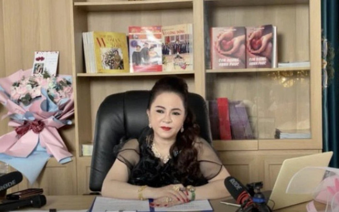 Công an mời ekip giúp sức cho bà Nguyễn Phương Hằng livestream lên làm việc Ảnh 2