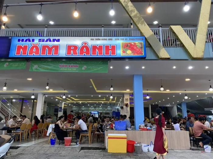 Quán hải sản nơi xảy ra vụ việc.