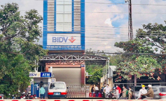 Ngân hàng xảy ra vụ việc