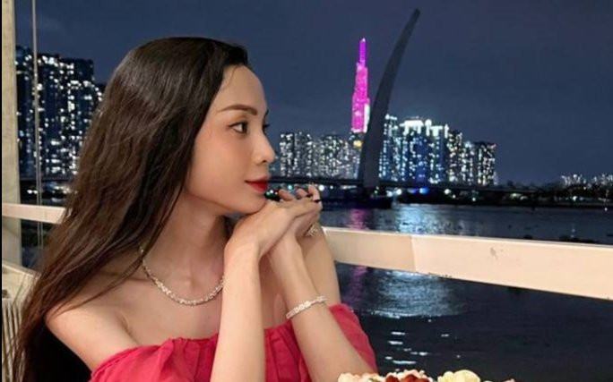 Rộ tin Lương Mỹ Kỳ được bạn trai cầu hôn khi khoe nhẫn kim cương siêu khủng Ảnh 2