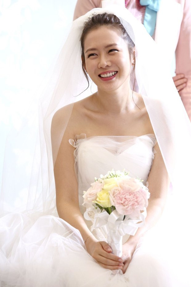 Những lần hoá cô dâu đẹp như mơ của Son Ye Jin, dân tình ngẩn ngơ trước đám cưới thế kỉ Ảnh 5