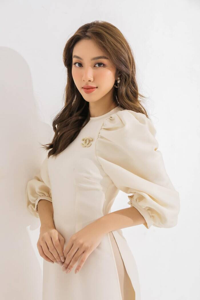 Thùy Tiên được người dân Colombia vây quanh, hết mình với điệu nhảy truyền thống cực đáng yêu Ảnh 6