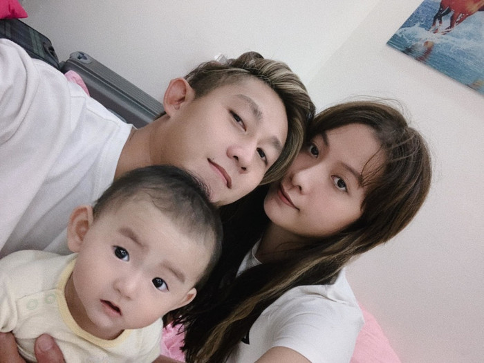 Hình ảnh tổ ấm nhỏ của Hồ Chí Hùng bên vợ sắp cưới và quý tử đầu lòng