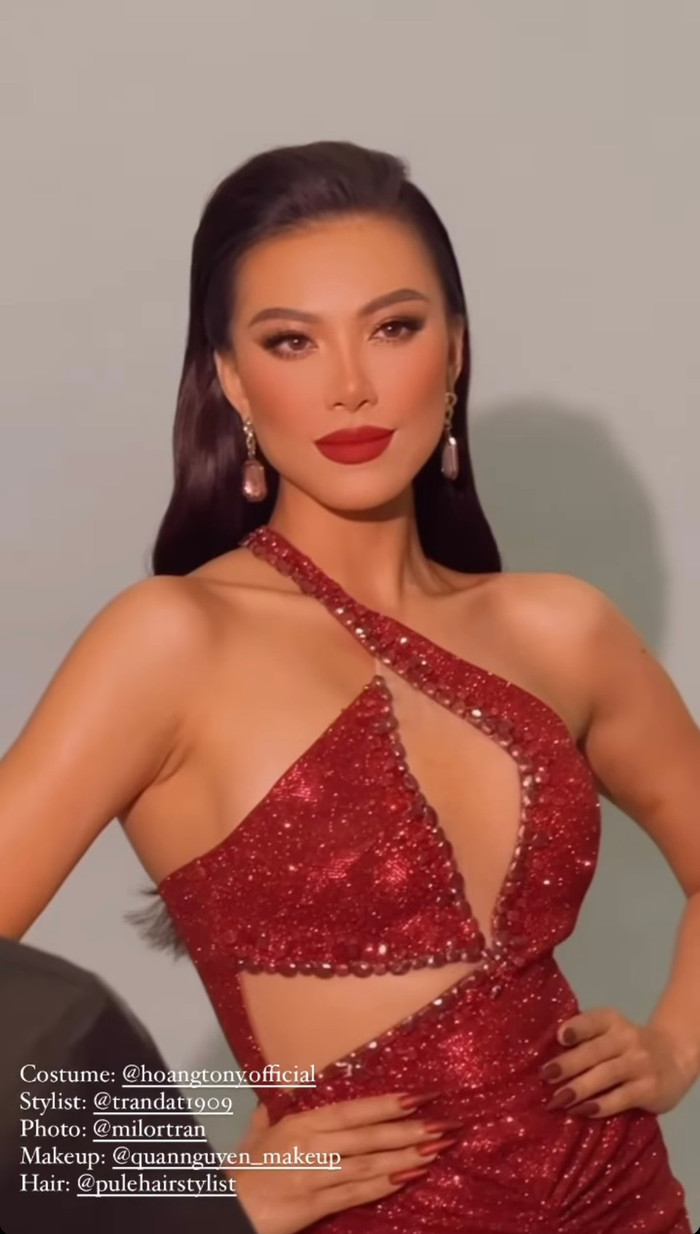 Nhan sắc ngày càng trưởng thành và quyến rũ của Á hậu Kim Duyên.