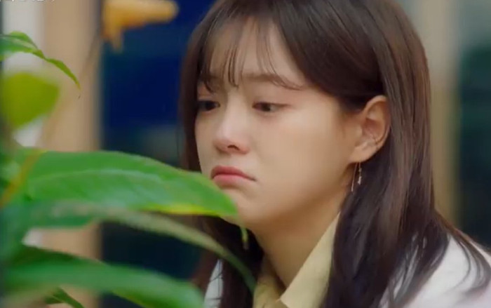 Hẹn Hò Chốn Công Sở tập 11: Ahn Hyo Seop bị tai nạn, Kim Se Jeong 'bỏ của chạy lấy người'? Ảnh 2