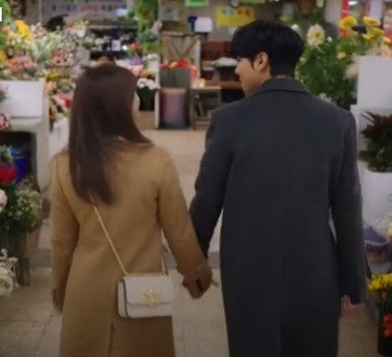 Hẹn Hò Chốn Công Sở: Ahn Hyo Seop xúc động khi biết Kim Se Jeong làm điều đặc biệt này Ảnh 6