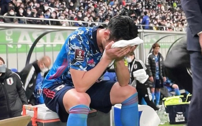 Vì sao đội trưởng Nhật Bản khóc sau khi hoà tuyển Việt Nam? Ảnh 2