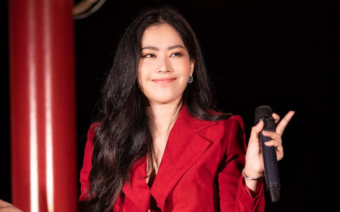 Vừa mới bị chê bai hát live trên sân khấu mới, Nam Em liền thông báo hoãn show hát? Ảnh 2