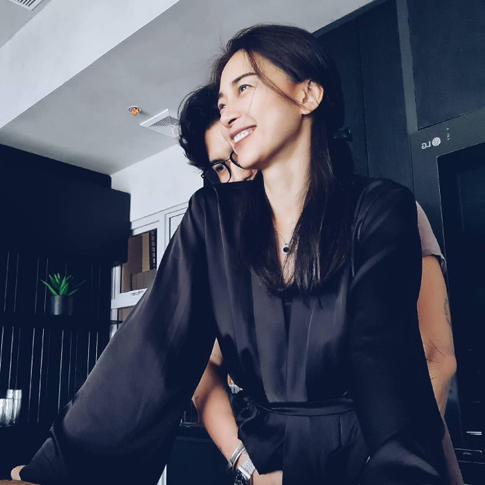 Khoảnh khắc 'tình bể bình' của Ngô Thanh Vân và Huy Trần