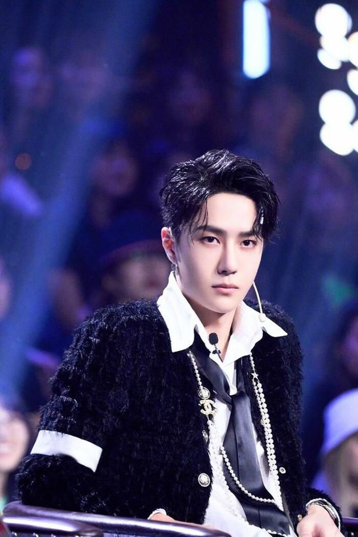 Vương Nhất Bác.