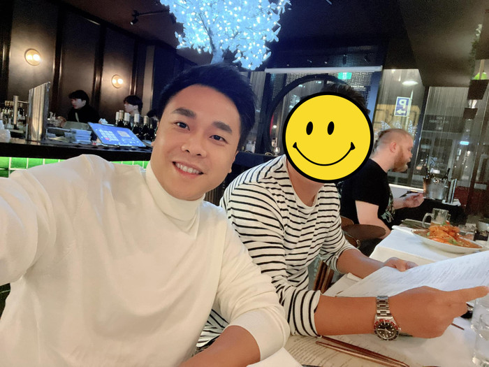 Hình ảnh mới nhất của doanh nhân Minh Hải hậu chia tay Hòa Minzy.