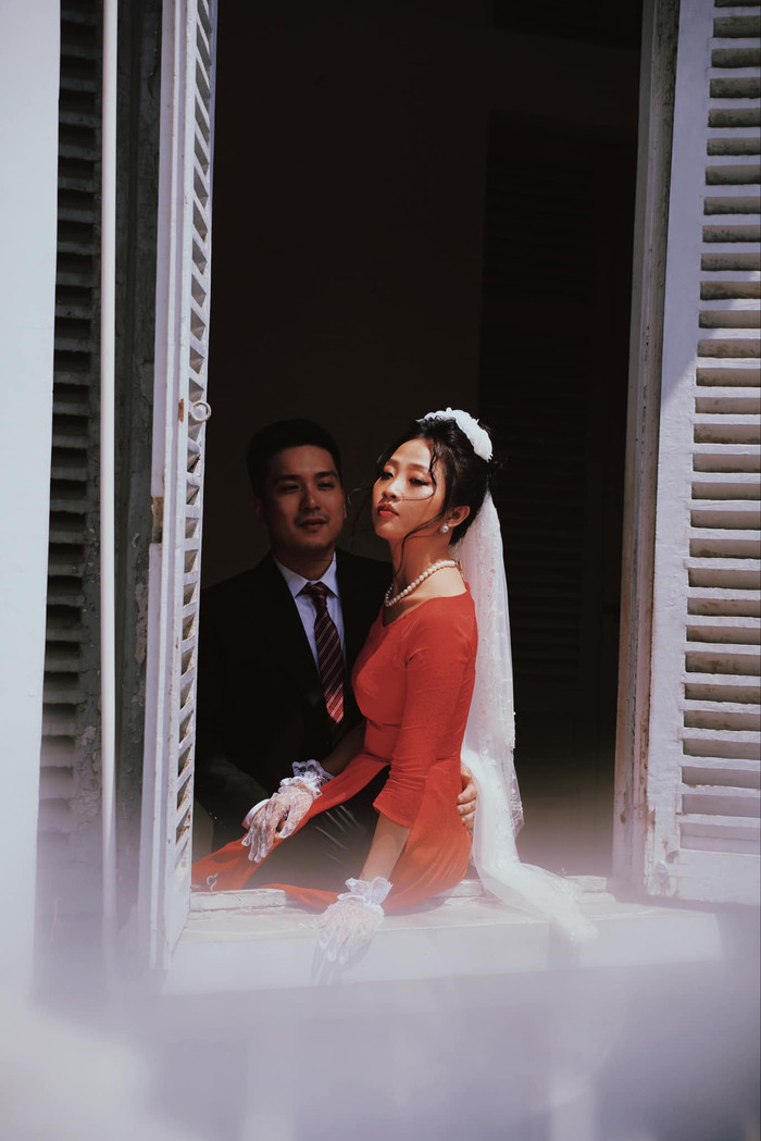 Ánh mắt ngọt ngào của chồng sắp cưới dành cho cô nàng khiến dân tình không khỏi ghen tỵ