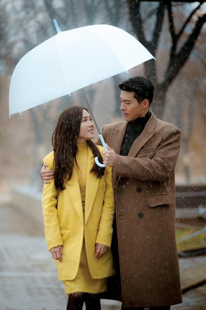 Loạt ảnh đậm chất phu thê của Hyun Bin - Son Ye Jin gây bão: Hóa ra giống hệt nhau từ bé Ảnh 2