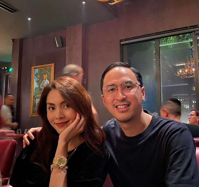 Cặp đôi 'vàng' trong làng giải trí liên tục phát 'cẩu lương' khiến dân tình không khỏi ghen tỵ.