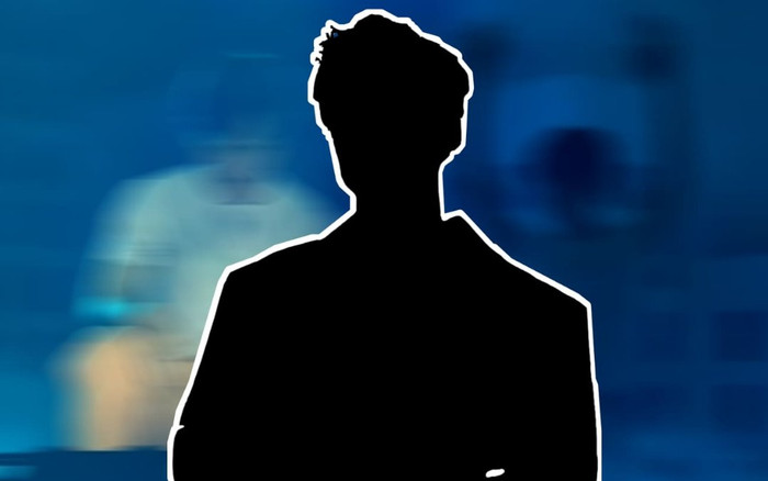 Nam ca sĩ Vpop hát đến nốt cao thì quăng micro xin 'đầu hàng', biết được lý do ai cũng không nỡ trách Ảnh 2