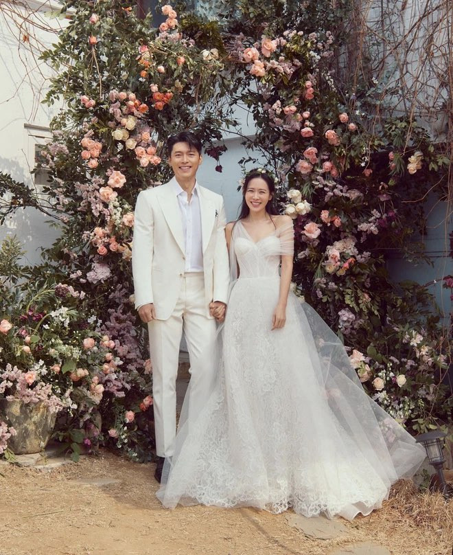  Hyun Bin và Son Ye Jin chính thức tổ chức hôn lễ hôm nay 31-3 tại Seoul.