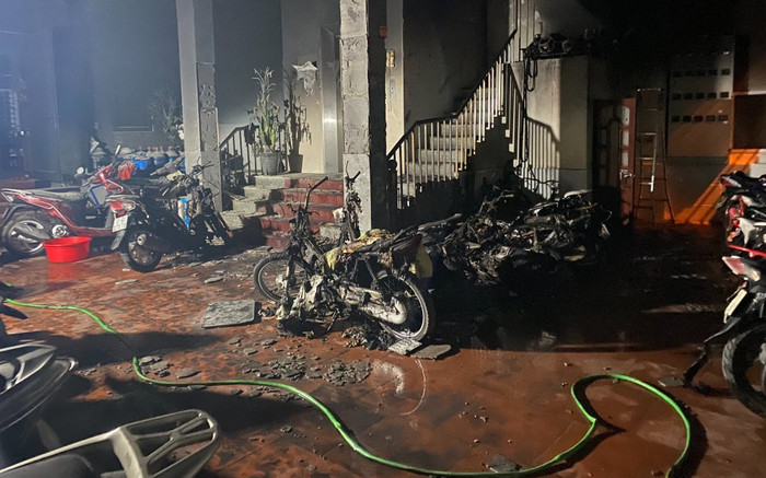 Vụ cháy nhà ở Hà Nội khiến 1 người tử vong, 5 người bị thương: Nghi có người phóng hỏa Ảnh 2