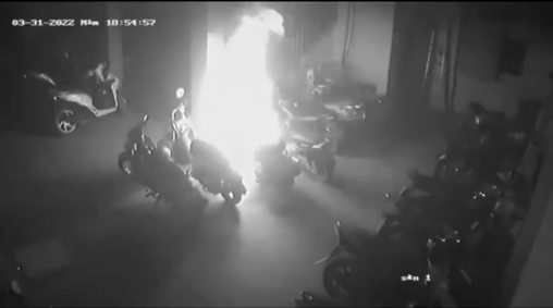 Tạm giữ nữ nghi phạm phóng hoả khiến 6 người thương vong ở Hà Nội Ảnh 3