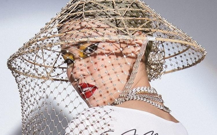 'Hai phút hơn' của Pháo xâm chiếm đường phố Hàn Quốc, giới trẻ đua nhau nhảy mà không nhịn được cười Ảnh 2