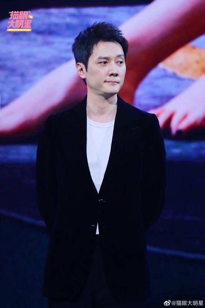 Phim điện ảnh mới của Phùng Thiệu Phong bị dời lịch chiếu.