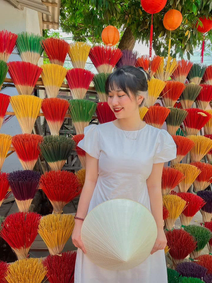 Cầm 3 triệu đồng trong tay vi vu khắp Huế, 'mê như điếu đổ' cô bán hàng xứ Huế thân thương Ảnh 10