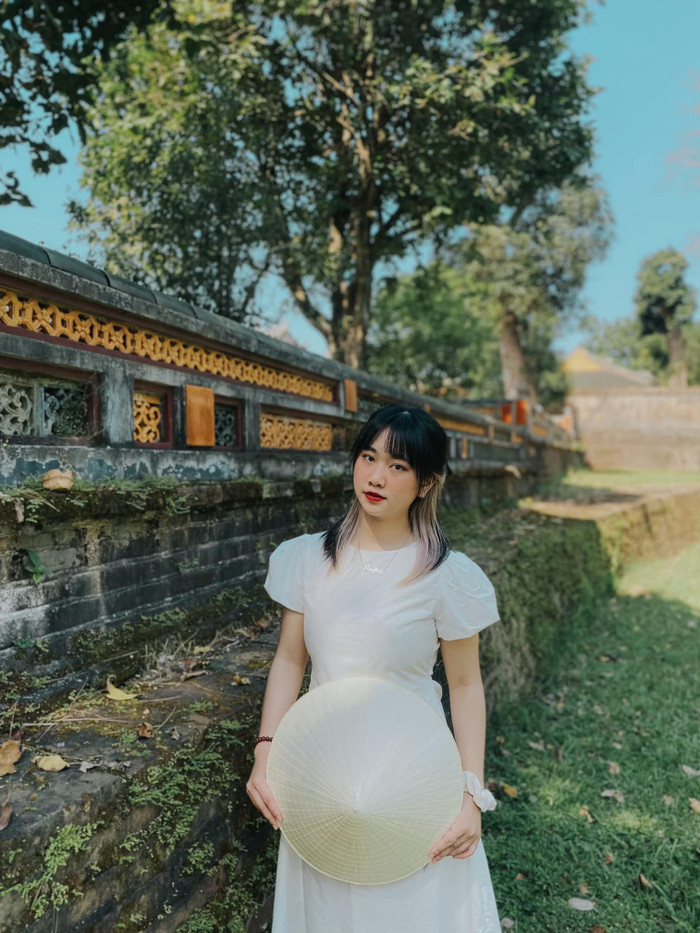 Chọn Huế bởi đơn giản Phương yêu nét thơ mộng, có chút hoài cổ đặc trưng vốn có của vùng đất nơi đây.  