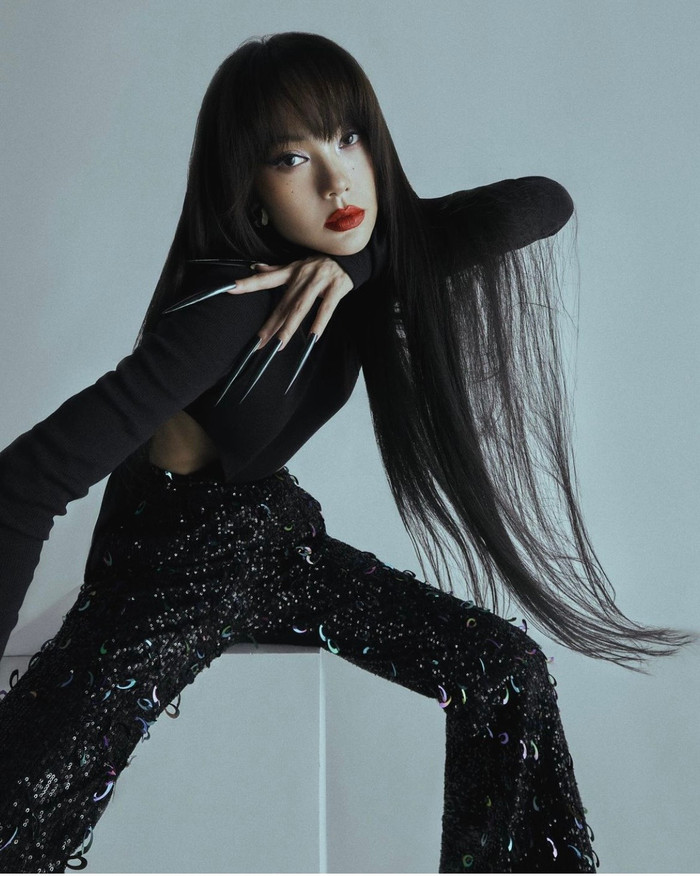 Minh Hằng biến hình thành 'yêu nữ', fan xoắn não suýt không nhận ra Ảnh 7