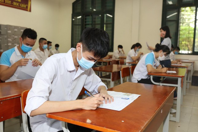 Tự chủ đại học đồng nghĩa với việc tăng học phí trên thực tế. Ảnh: Nghiêm Huê