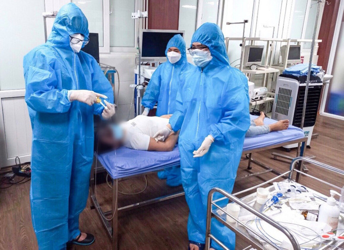 Bệnh nhân Covid-19 có dị vật đường thở phức tạp được cấp cứu thành công Ảnh 3