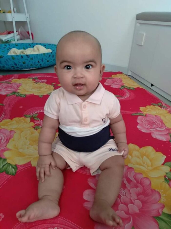 Nhóc tỳ nhà Võ Hạ Trâm từng khiến netizen hoang mang vì ngoại hình quá giống con trai.