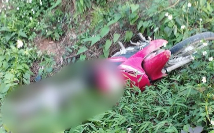 Xe máy bất ngờ lao xuống mương nước khiến một người tử vong Ảnh 2