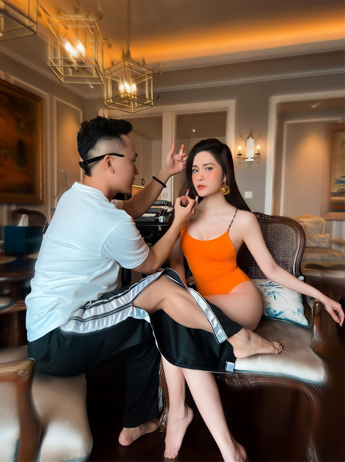 Chồng Di Băng đăng ảnh cô với caption hài hước: Tưởng sinh nhật vợ chứ không phải sinh nhật mình.