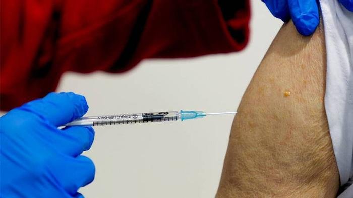 Người đàn ông bị nghi tiêm tới 90 mũi vaccine Covid-19 Ảnh 1