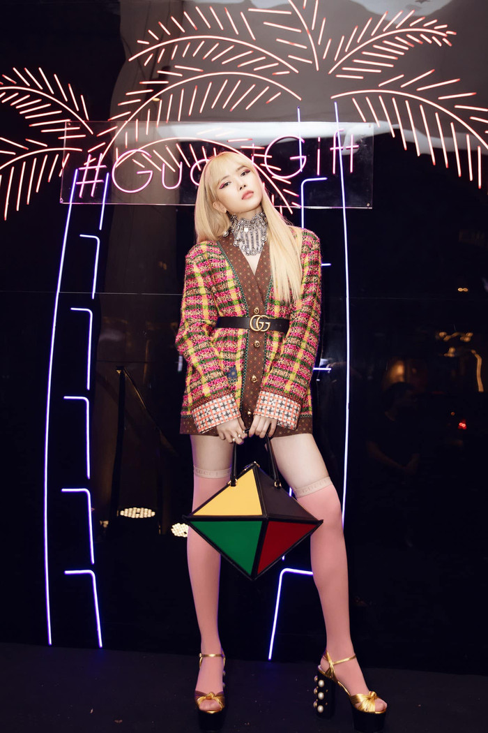 Cô Thiều cũng đã có lúc 'chất' thế này, nhưng tiếc là hình của 2019. 