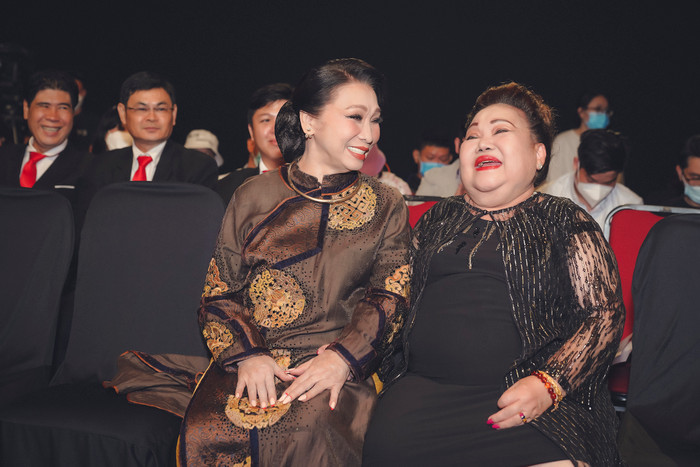 NSND Bạch Tuyết: 'Đi hát là chuyện dễ, để nổi tiếng, có uy tín với khán giả cần phải có bản lĩnh' Ảnh 2