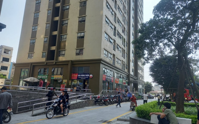 Một học sinh nghi rơi từ tầng cao chung cư ở Hà Nội xuống đất tử vong thương tâm Ảnh 2
