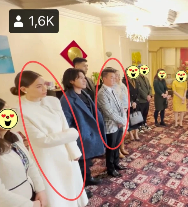 Hà Hồ - Lệ Quyên cùng chung khung hình.