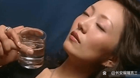 Cô vợ say xỉn bị hàng xóm hiếp dâm tập thể, biết chuyện người chồng kiên quyết làm một điều Ảnh 3